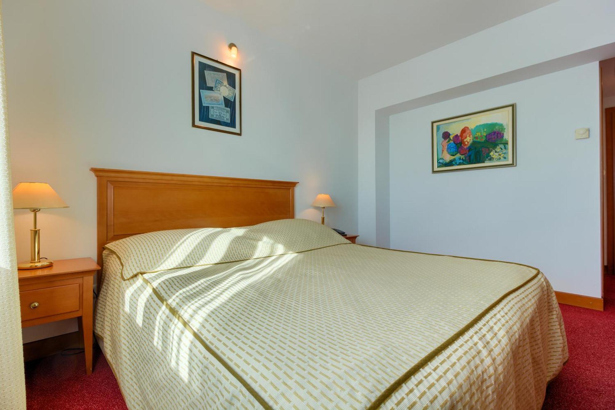 Hotel Villa Dvor (Adults Only) オミシュ 部屋 写真