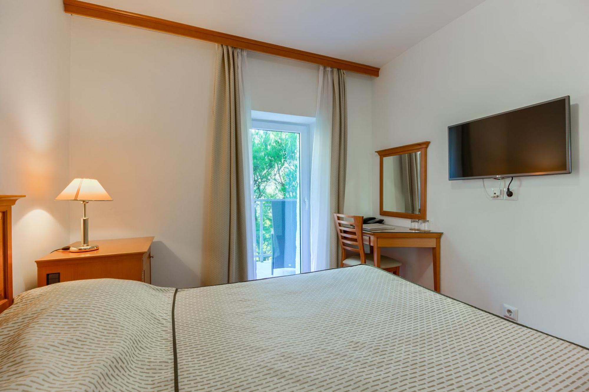 Hotel Villa Dvor (Adults Only) オミシュ 部屋 写真