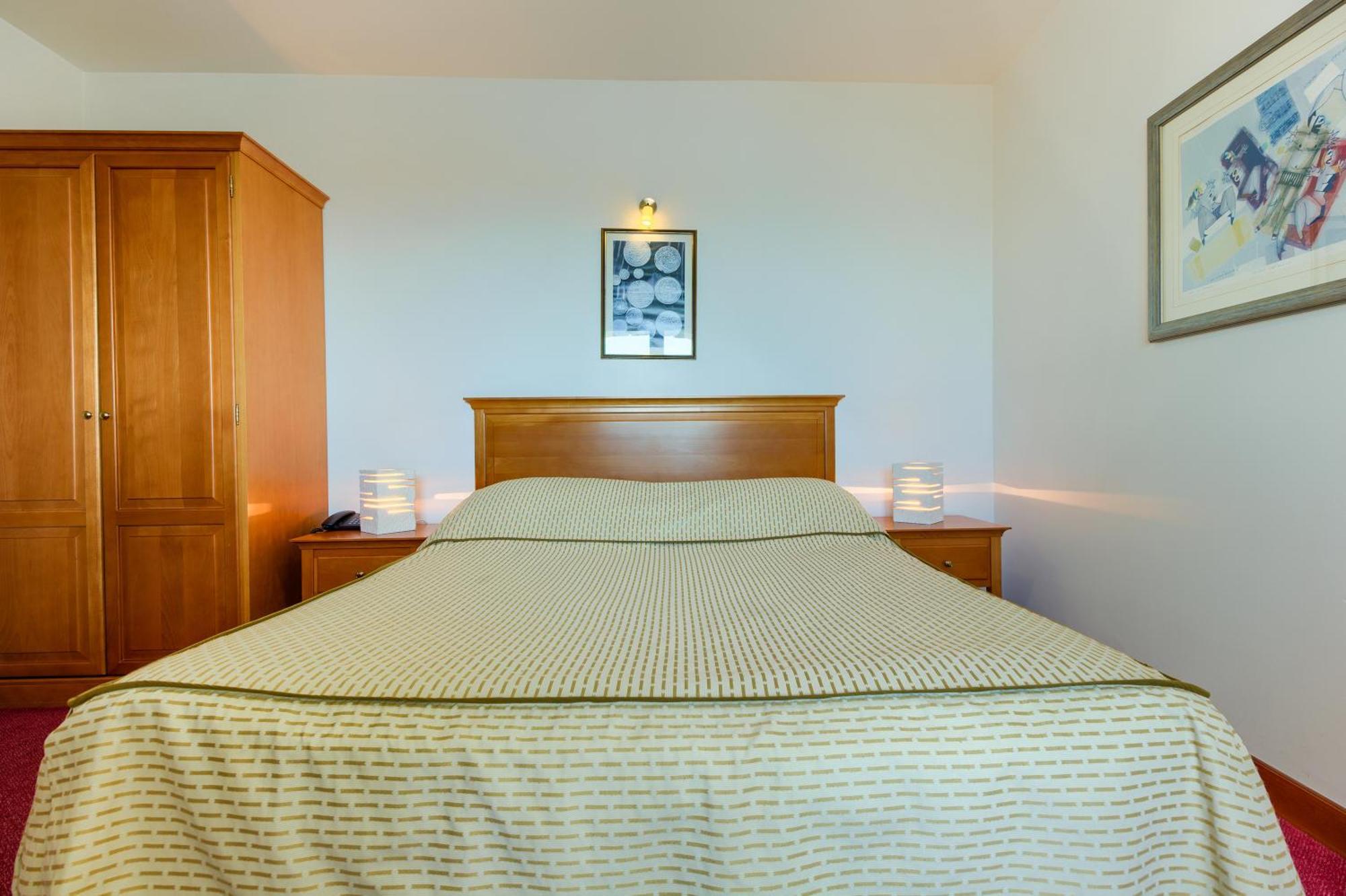 Hotel Villa Dvor (Adults Only) オミシュ 部屋 写真