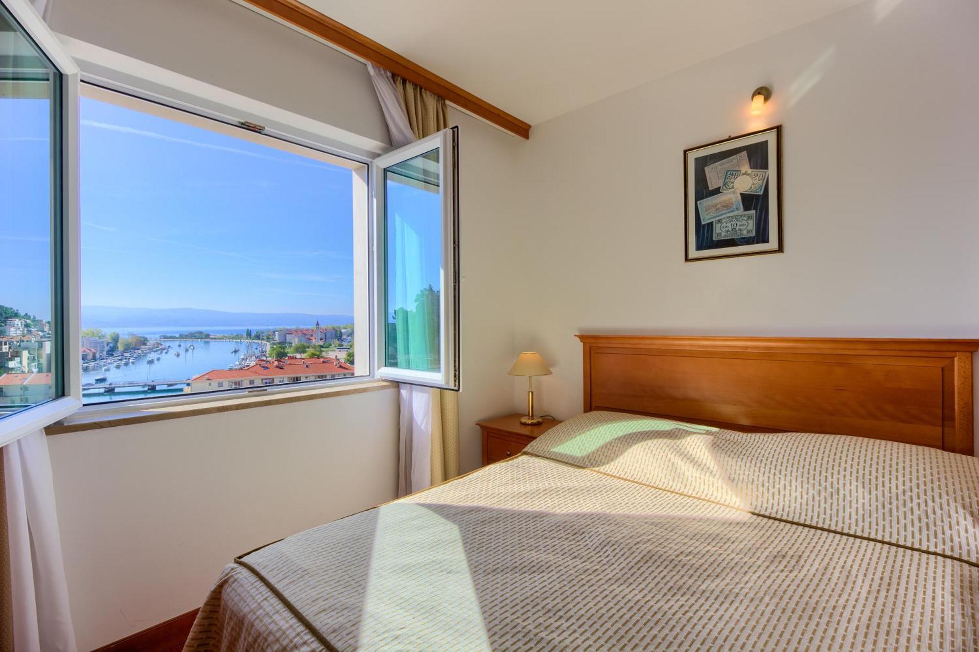 Hotel Villa Dvor (Adults Only) オミシュ 部屋 写真